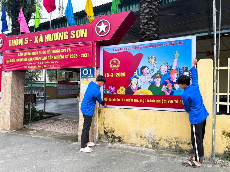 Anh Đinh Tuấn Dũng, Bí thư Đoàn xã Hương Sơn cho biết, đối với tuổi trẻ địa phương, việc được tham gia hỗ trợ công tác bầu cử không chỉ là trách nhiệm mà còn là niềm vinh dự khi được góp phần vào thành công của ngày hội non sông. “Qua các hoạt động này, đoàn viên thanh niên càng ý thức rõ hơn vai trò, trách nhiệm của mình đối với quê hương và các sự kiện chính trị quan trọng của đất nước”, anh Dũng chia sẻ.