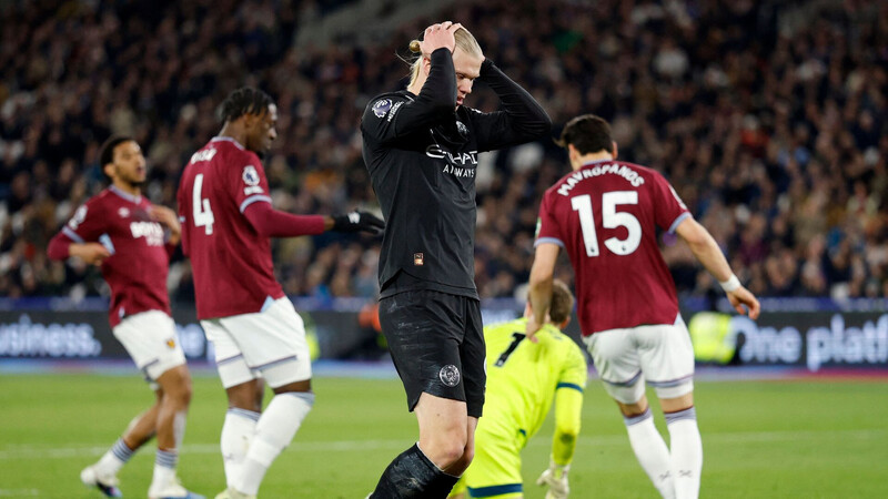 Man City bất lực trước hàng thủ West Ham.