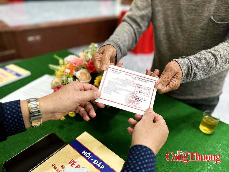 Theo ghi nhận của phóng viên Báo Công Thương, tính đến 10h sáng nay, đa số các tổ bầu cử trên địa bàn xã Đồng Bằng đã đạt 30 - 40% số lượng cử tri tham gia bỏ phiếu.