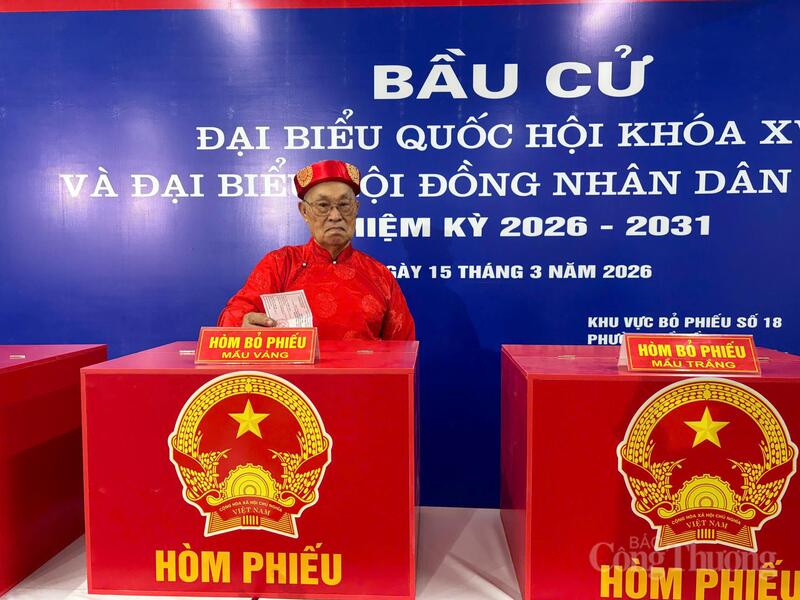 Cụ Lê Bá Lộc (87 tuổi) kỳ vọng những đại biểu được chọn sẽ góp sức xây dựng đất nước giàu đẹp, phồn vinh.