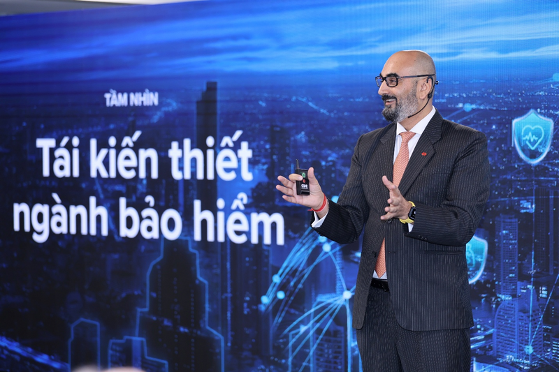 Ông Mukesh Pilania, Chủ tịch Hội đồng Quản trị Techcom Life phát biểu tại lễ ký kết