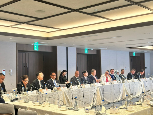 Thứ trưởng Nguyễn Hoàng Long phát biểu tại phiên họp kín diễn đàn