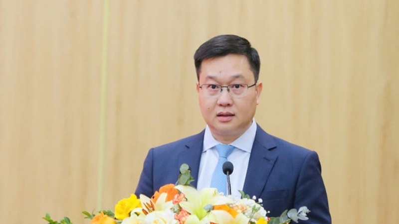 Ông Trần Đăng Quỳnh, Ủy viên Dự khuyết Trung ương Đảng, Phó Bí thư Tỉnh ủy Ninh Bình phát hiểu nhận nhiệm vụ. Ảnh: Đức Lam