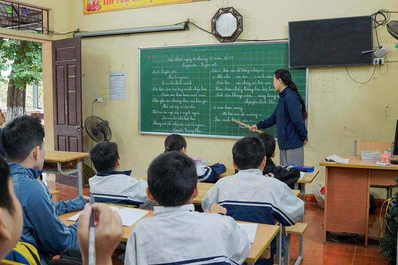 Lớp học tình thương của cô giáo Lê Thị Hoà tại chùa Hương Lan (Ảnh: Dương Thảo)