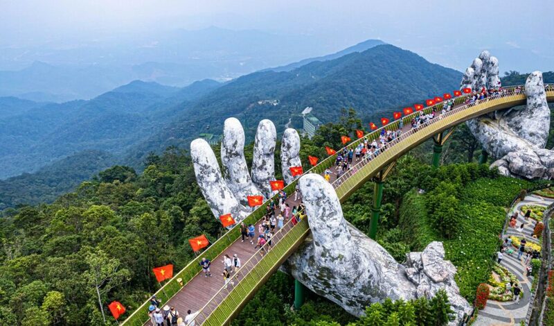 Giá tour du lịch 30/4 sắp tới dự báo tăng. Ảnh minh họa