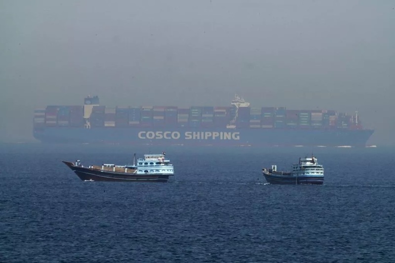 Tàu container ở eo biển Hormuz. Ảnh: RIA