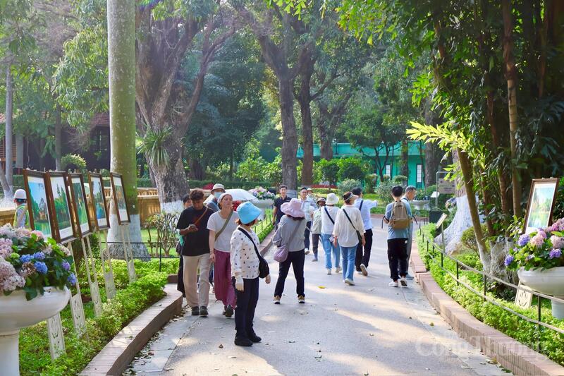 Ấn tượng 'khoảnh khắc đẹp trong Khu Di tích Chủ tịch Hồ Chí Minh'  - 1