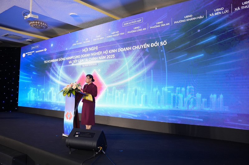 Hội nghị Techcombank đồng hành cùng hộ kinh doanh chuyển đổi số và tiếp cận tài chính 2025.