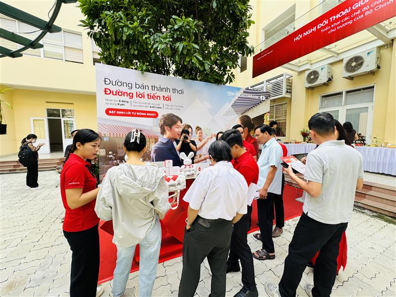 Hộ kinh doanh được phổ biến kiến thức tại hội nghị tại phường Tân Mỹ