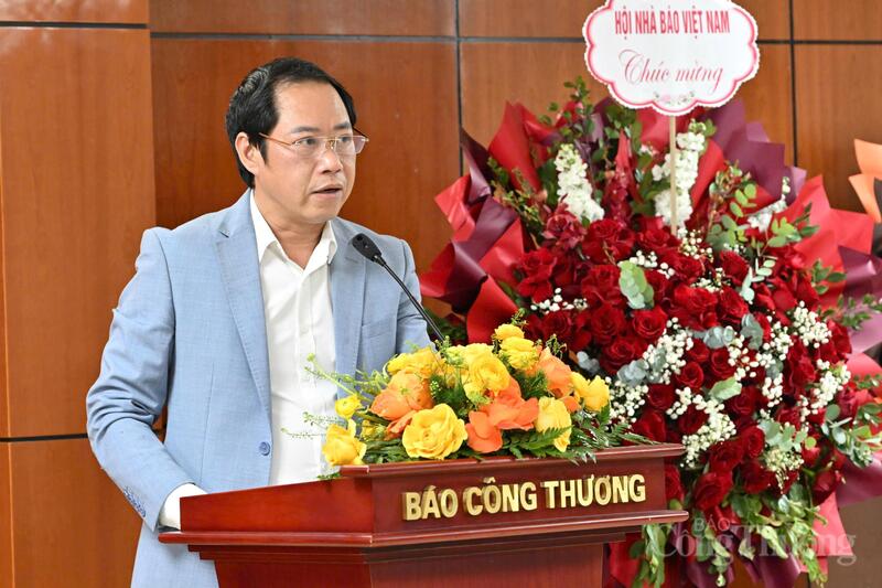 Trưởng Phòng Thư ký Toà soạn Báo Công Thương Đỗ Đình Dũng chia sẻ tại Đại hội. Ảnh: Cấn Dũng