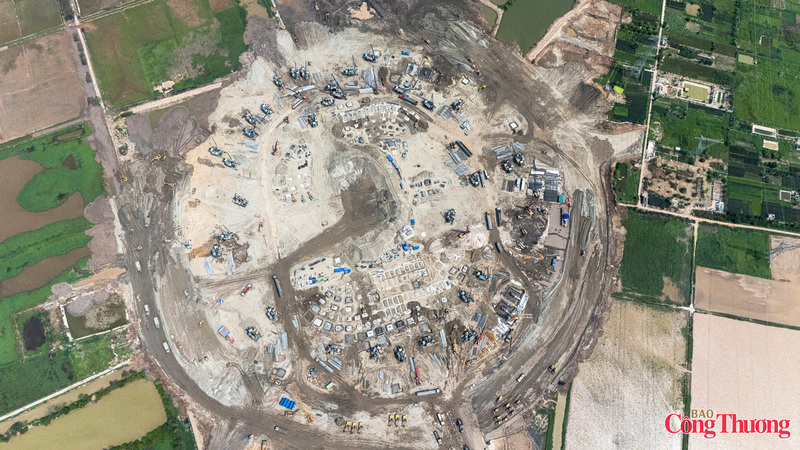 Theo các thông tin được công bố, Sân vận động Trống Đồng không chỉ là một sân vận động đơn thuần mà được định hướng phát triển thành tổ hợp thể thao đa năng, tích hợp nhiều hạng mục như sân thi đấu chính, khu huấn luyện, trung tâm dịch vụ, thương mại và các công trình phụ trợ.