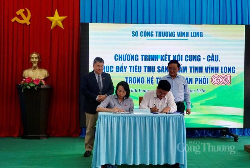 Sở Công Thương Vĩnh Long và Tập đoàn Central Retail Việt Nam ký kết biên bản ghi nhớ hợp tác.