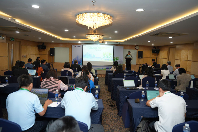 Toàn cảnh khai mạc Hội thảo Truyền thông về năng lượng tái tạo hướng đến Net Zero 2026 năm 2026 (MERE2026). Ảnh: N.H