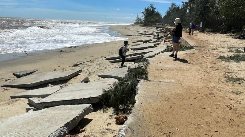 Tình trạng sạt lở tại xã Long Phụng trong cơn bão số 13 vào cuối năm 2025. Ảnh: Nguyễn Dương