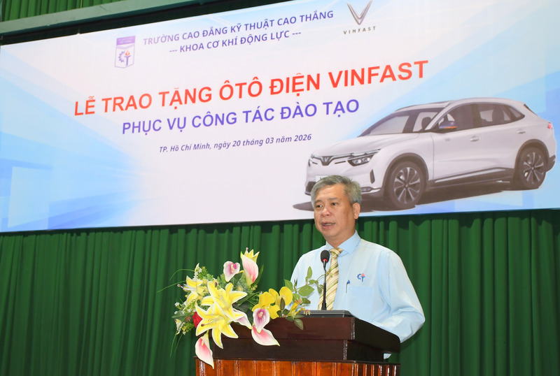 TS. Lê Đình Kha - Hiệu trưởng Trường Cao đẳng Kỹ thuật Cao Thắng. Ảnh: Minh Khuê.