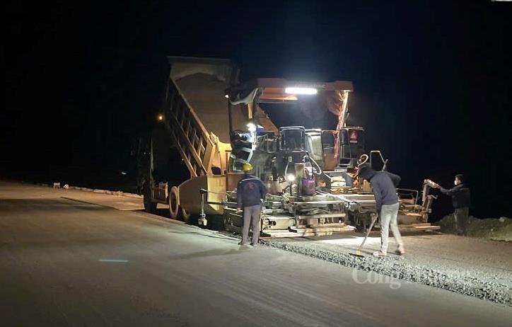 Nhà thầu thi công xuyên đêm ở dự án thành phần 2