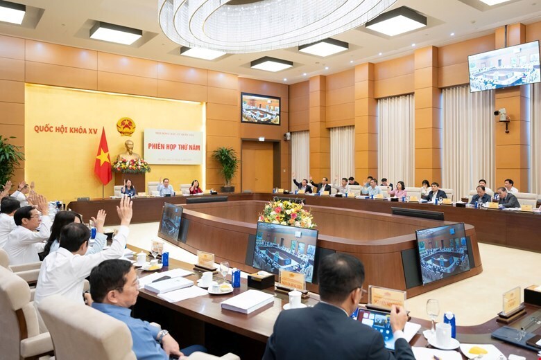 Toàn cảnh phiên họp. Ảnh: VPQH