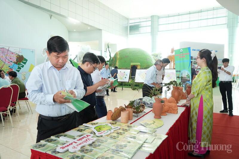 Các đơn vị tham gia trưng bày sản phẩm với mong muốn tìm kiếm cơ hội hợp tác, liên kết sản xuất – tiêu thụ sản phẩm, mở rộng thị trường