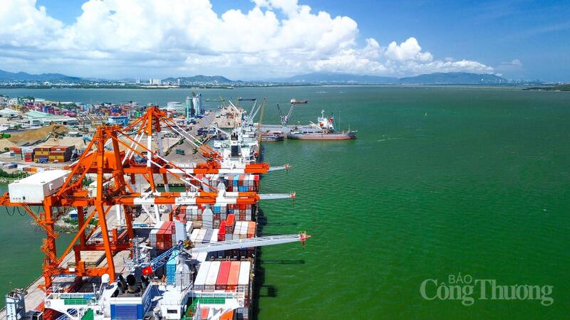 Với lợi thế kết nối thuận lợi với cảng biển, sân bay và các trục giao thông huyết mạch, Gia Lai đang hội tụ nhiều điều kiện để trở thành điểm đến mới của các nhà đầu tư công nghiệp công nghệ cao. Ảnh: Hiền Mai