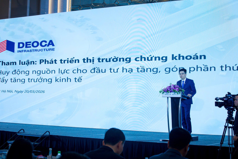 Ông Ngọ Trường Nam - Tổng Giám đốc Tập đoàn Đèo Cả tham luận tại hội nghị