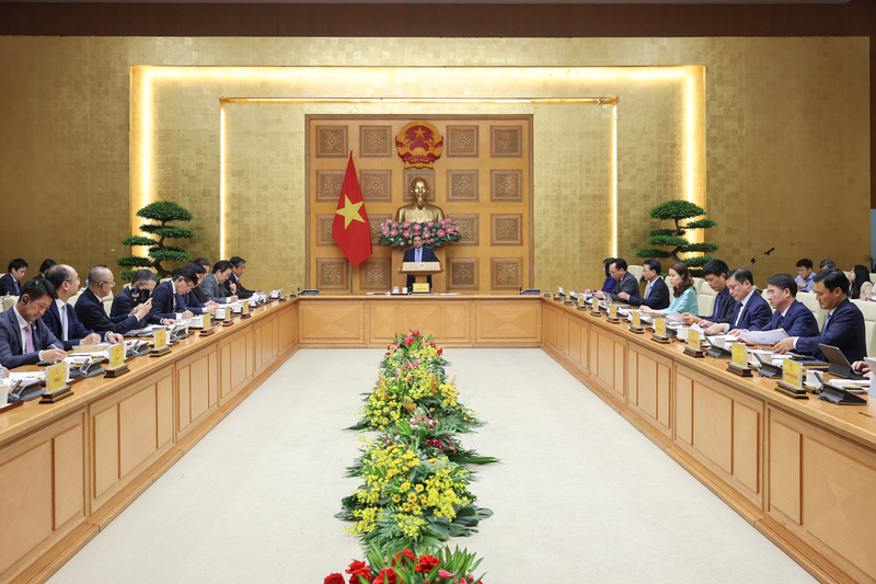 Thủ tướng Phạm Minh Chính chủ trì đối thoại với các doanh nghiệp Nhật Bản. Ảnh: Nhật Bắc