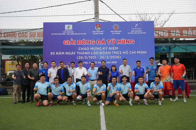 Đội bóng Bộ Công Thương vô địch 'Giải bóng đá tứ hùng năm 2026' - 2