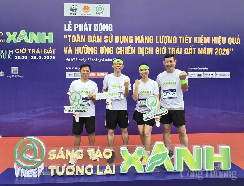 Các cán bộ, nhân viên Công ty Điện lực Bắc Ninh tham gia hưởng ứng Lễ phát động