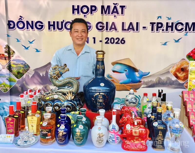 Các sản phẩm rượu của Công ty TNHH BIDIR Hoàng Long đạt chứng nhận OCOP từ 3 đến 4 sao giai đoạn 2024-2028. Ảnh: Bích Thu