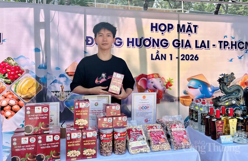 Sản phẩm cà phê, hạt điều của Công ty TNHH MTV Nguyễn Thiêm. Ảnh: Bích Thu