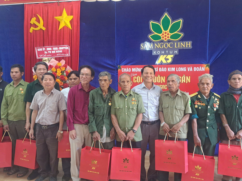 Tri ân với các cựu chiến binh ở các địa phương. Ảnh: Tuệ Lâm