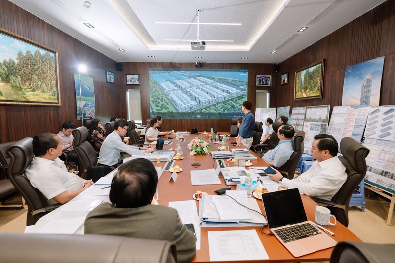 Các đơn vị tư vấn trình bày phương án thiết kế, tập trung vào tổ chức không gian và khả năng vận hành thực tế.