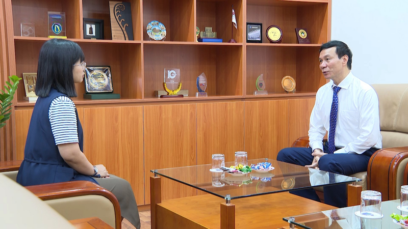 GS.TS Nguyễn Quý Thanh, Hiệu trưởng Trường Đại học Giáo dục, Đại học Quốc gia Hà Nội trả lời phỏng vấn. Ảnh: Ngọc Long