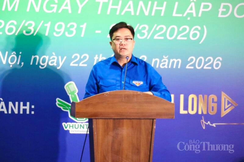 Đồng chí Vũ Huy Hoàng, Phó Bí Thư Đoàn Thanh niên Chính phủ phát biểu khai mạc giải đấu. Ảnh: Phương Trang