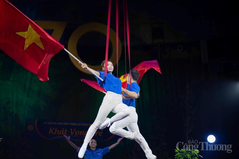 Các nghệ sĩ trẻ của Liên đoàn Xiếc Việt Nam đã thể hiện tài năng và kỹ năng điêu luyện qua từng tiết mục.