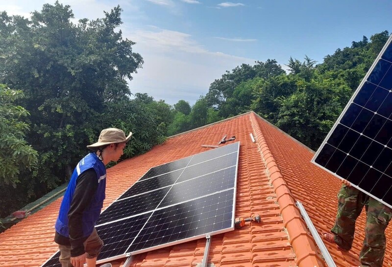 Nhu cầu lắp đặt điện mặt trời áp mái tại các gia đình ngày càng tăng nhanh.