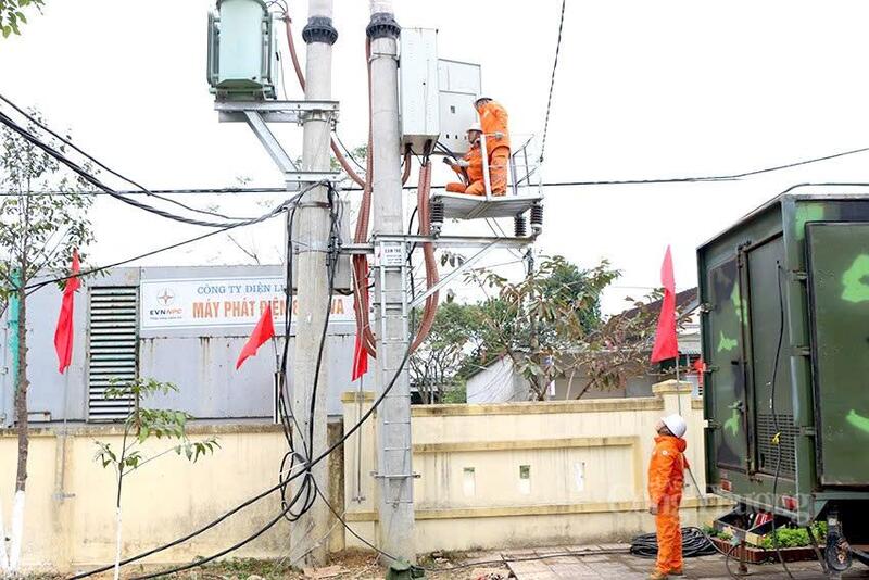 Công ty Điện lực Hà Tĩnh tích cực triển khai chương trình điều chỉnh phụ tải điện. Ảnh: Cao Thảo