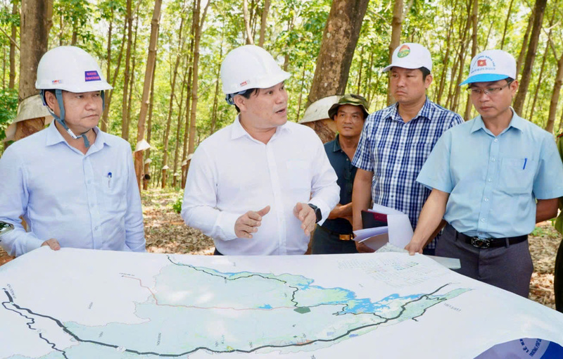 Phó Chủ tịch UBND tỉnh Quảng Ngãi Trần Phước Hiền cho biết, tỉnh Quảng Ngãi sẽ nghiên cứu ban hành cơ chế, chính sách phù hợp nhằm khai thác hiệu quả tiềm năng năng lượng tái tạo. Ảnh: Duy Xuyên