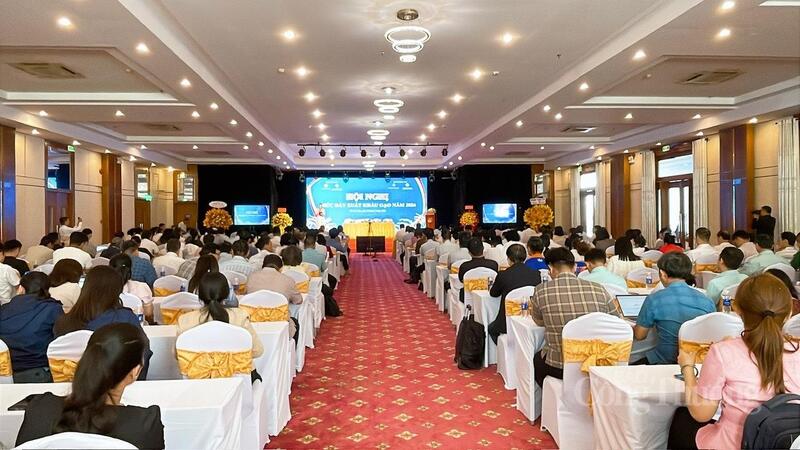 Quang cảnh hội nghị.