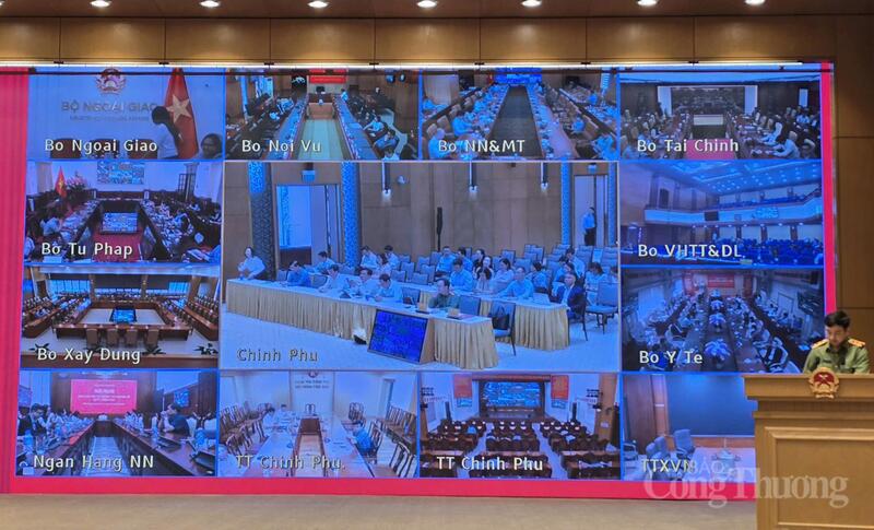 Hội nghị được tổ chức theo hình thức trực tiếp kết hợp trực tuyến, kết nối tới các điểm cầu của các đảng uỷ trực thuộc.