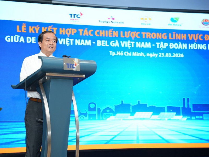 Ông Nguyễn Hồng Thanh - Ủy viên Ban Thường vụ Tỉnh ủy, Phó Chủ tịch Thường trực UBND tỉnh Tây Ninh phát biểu chúc mừng.