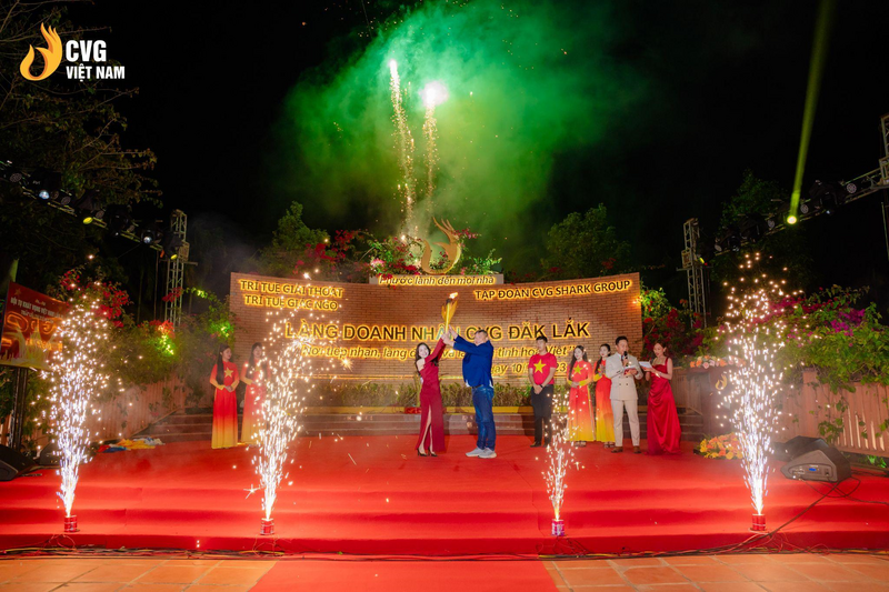 'Rừng hoa trí tuệ Việt Nam': Tầm nhìn di sản từ đêm Gala Thắp lửa trí tuệ dân tộc - 2