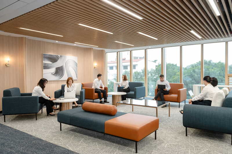 Tòa nhà trụ sở của Eximbank được phát triển theo tiêu chuẩn văn phòng hạng A, đáp ứng tiêu chuẩn xanh quốc tế LEED Gold, thiết kế hiện đại, tối ưu công năng vận hành và đáp ứng các tiêu chí quốc tế về không gian làm việc.