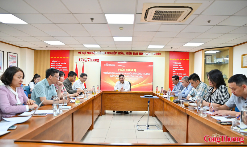 Hội nghị triển khai xây dựng văn hóa Báo Công Thương gắn với văn hóa ngành Công Thương. Ảnh: Nam Nguyễn