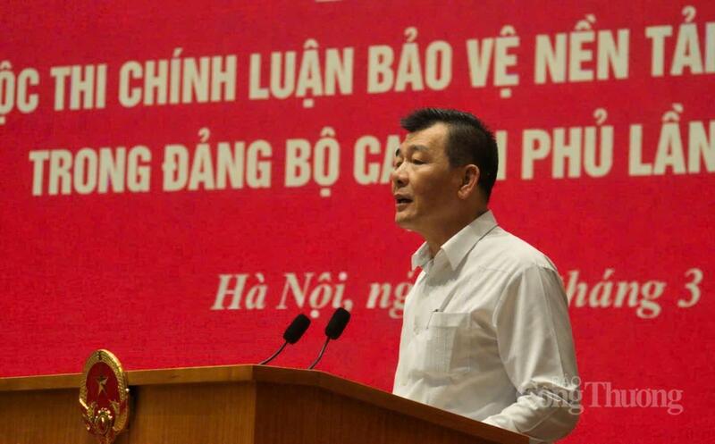 Đồng chí Nguyễn Đức Phong - Phó Bí thư Đảng uỷ Chính phủ phát biểu tại hội nghị