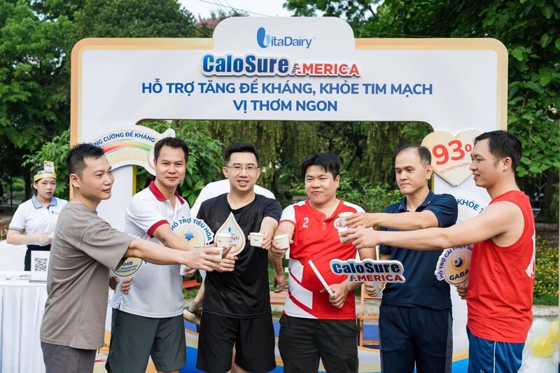 Hoạt động cộng đồng giúp người cao tuổi tăng cường thể chất và gắn kết xã hội.