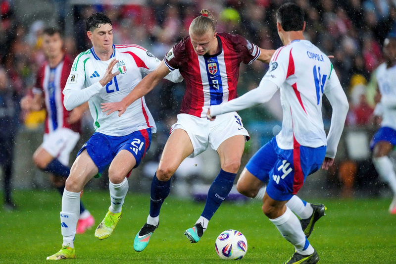 Tại vòng play-off World Cup châu Âu, đáng chú ý có đội tuyển Ý, nhà vô địch World Cup nhiều thứ hai trong lịch sử. Ảnh: Reuters