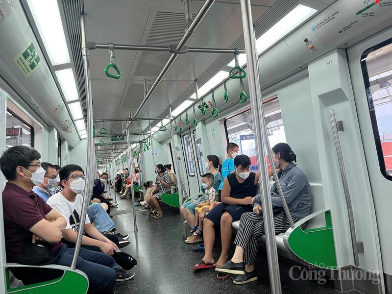 Người dân TP. Hồ Chí Minh đang dần ưu tiên sử dụng phương tiện công cộng.