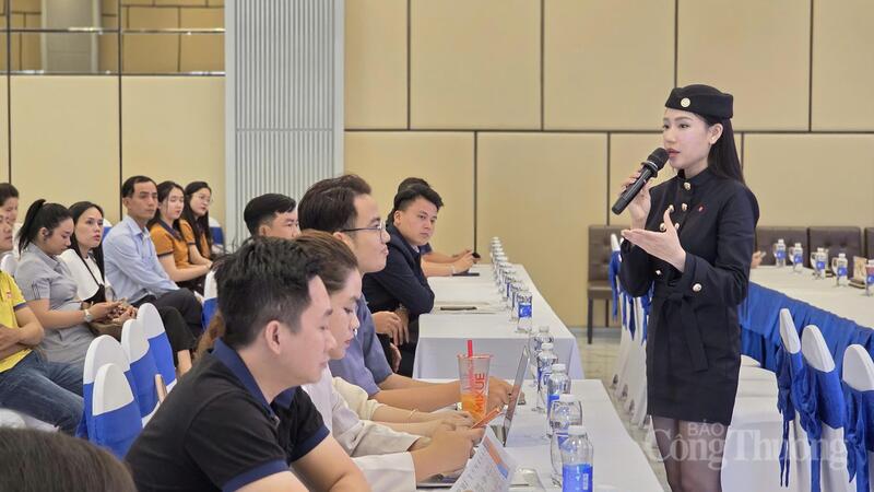 Diễn đàn được tổ chức nhằm tạo không gian trao đổi, kết nối giữa cơ quan quản lý, chuyên gia, doanh nghiệp và các nền tảng công nghệ. Ảnh: Bá Bính.