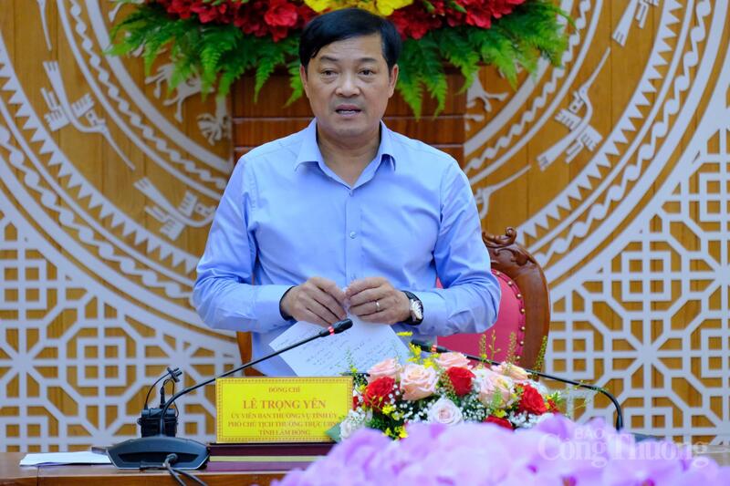 Ông Lê Trọng Yên, Phó Chủ tịch Thường trực UBND tỉnh Lâm Đồng phát biểu kết luận tại buổi làm việc. Ảnh: Lê Sơn