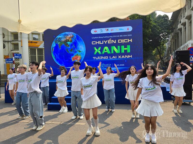 Lễ phát động Hưởng ứng Chiến dịch Giờ Trái đất năm 2025 của Thành phố Hà Nội. Ảnh: Thu Hường